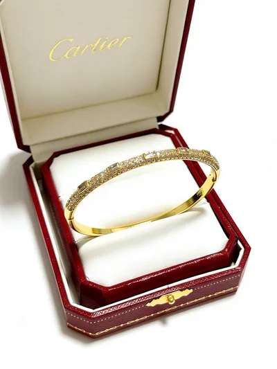 Cartier Bracelet Bangle V-Gold Classic Ring Design