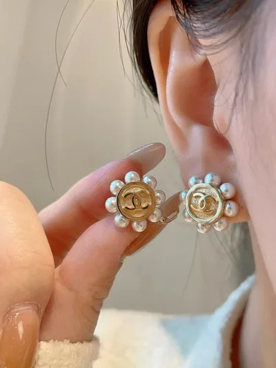 Chanel New Sunflower Pearl Earrings