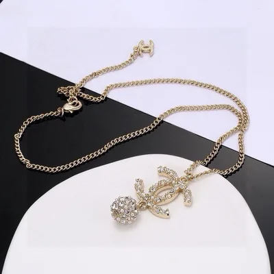 CHANEL Small Fragrance Necklace