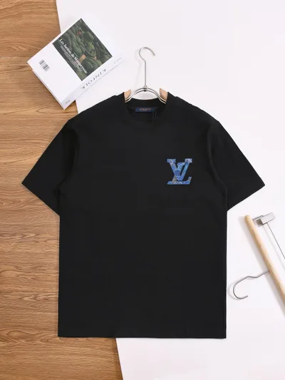 Louis Vuitton 1V LV Slightly Wide Fit Round Neck Short Sleeve T-Shirt