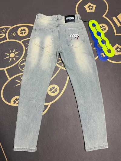 GOODBRAND Embroidered Jeans