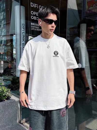 Embroidered 3D Logo Short Sleeve T-Shirt