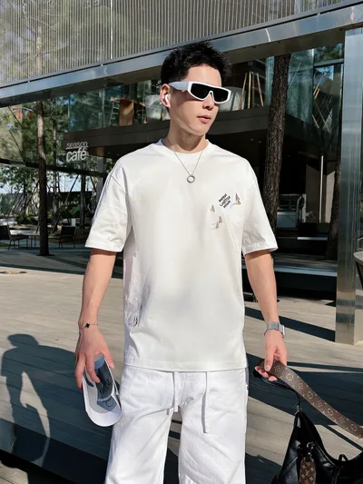 Louis Vuitton Short Sleeve Crew Neck T-Shirt – 2026 Spring/Summer Collection
