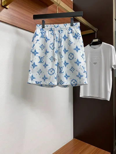 Summer Casual Shorts in Linen-Cotton Blend