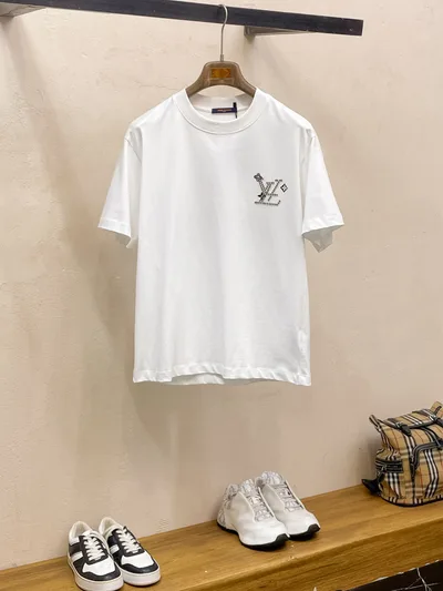 LV T-shirt