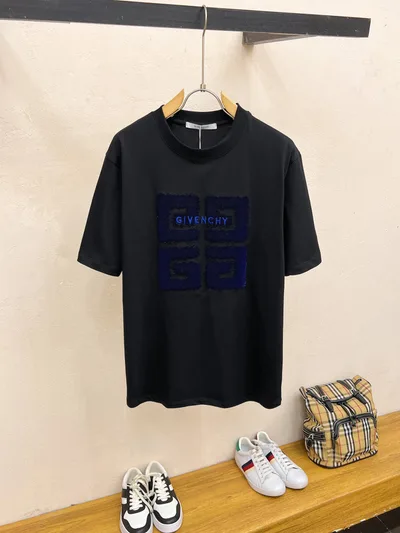 Givenchy Three Labels Complete