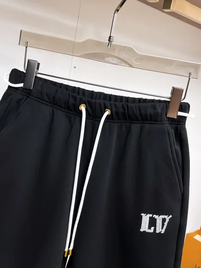 LV Three Tags Complete 2026 Summer New Men's Casual Shorts