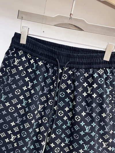 LV Three Tags Complete 2026 Summer New Men's Casual Shorts