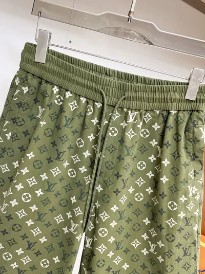 LV Three Tags Complete 2026 Summer New Men's Casual Shorts