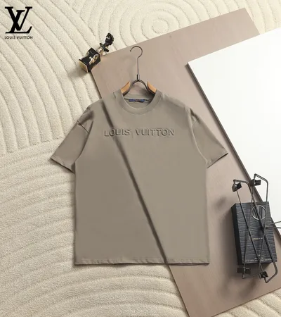 Louis Vuitton Minimalist Embossed Logo Casual T-Shirt
