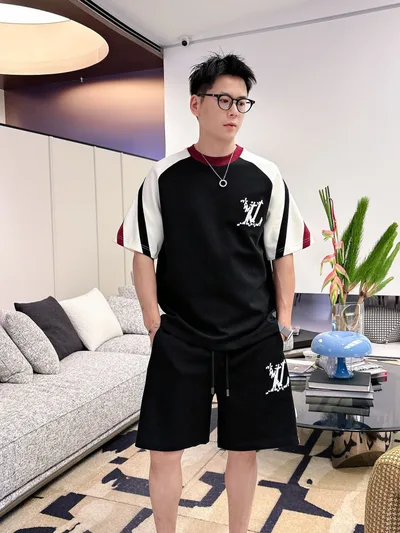 LV 2026 Summer Latest Unisex Classic Short Sleeve T-Shirt and Shorts Set