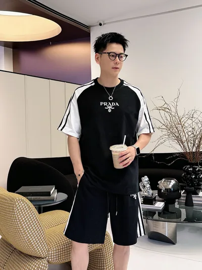 Prada 2026 Summer Classic Short Sleeve T-Shirt and Shorts Set
