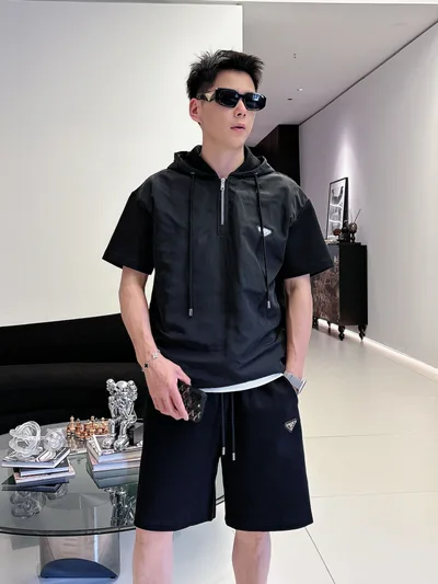 Prada 2026 Summer Classic Short Sleeve T-Shirt and Shorts Set