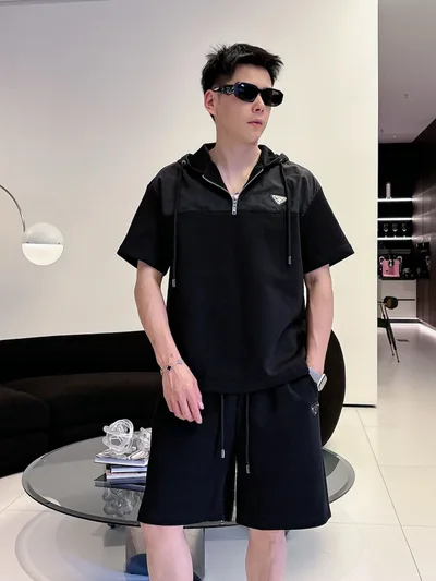 Prada 2026 Summer Classic Short Sleeve T-Shirt and Shorts Set