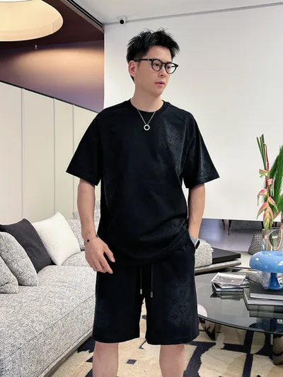 LV 2026 Summer Latest Unisex Short Sleeve T-Shirt and Shorts Set