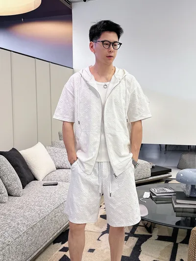 LV 2026 Summer Latest Unisex Short Sleeve T-Shirt and Shorts Set