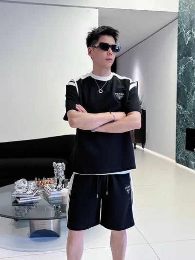 Prada 2026 Summer Classic Short Sleeve T-Shirt and Shorts Set