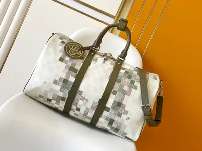 Keepall Bandoulière 45 Travel Bag
