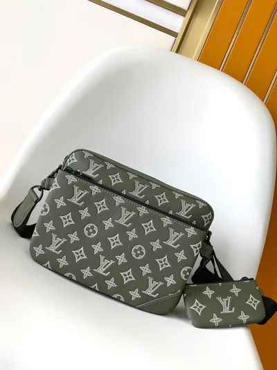 Trio Messenger Bag