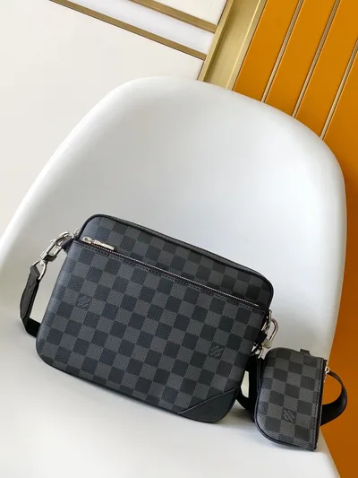 Trio Messenger Bag