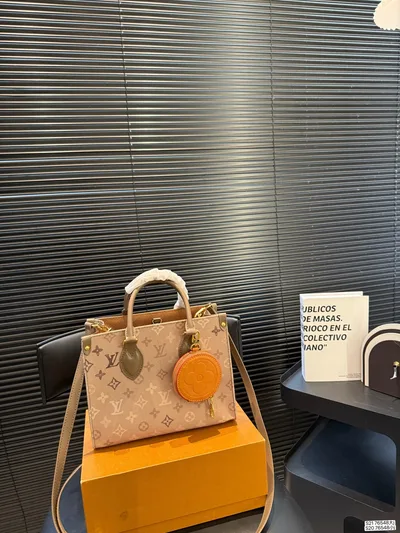 LV Onthego Jungle Tote