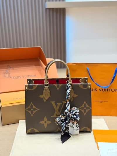 LV Onthego Jungle Bag with Embossed Lettering