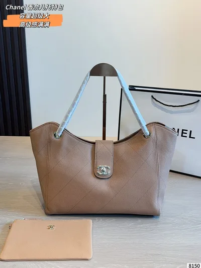 Vacation Essential Bag – Straw Woven Tote with French Chic