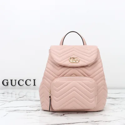 Model 861878 in Apricot Pink