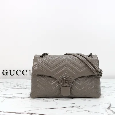 Model 850676 Gray Leather Bag