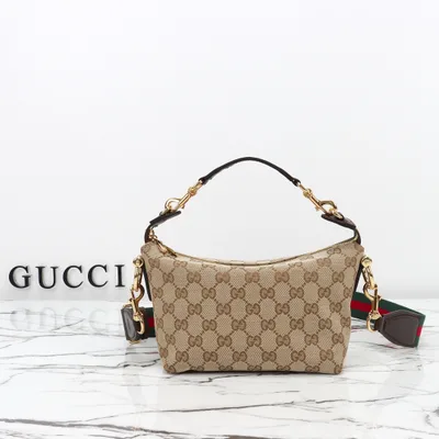 Model 871595 in Beige Fabric