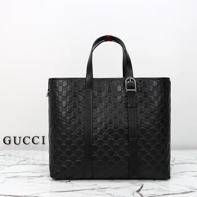 Style 850218 Embossed Leather Bag