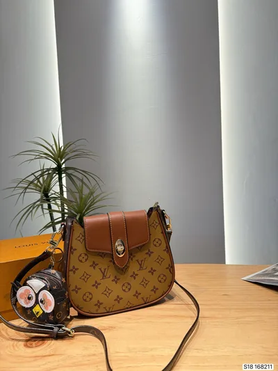 LV Boite Souple Handbag with Box