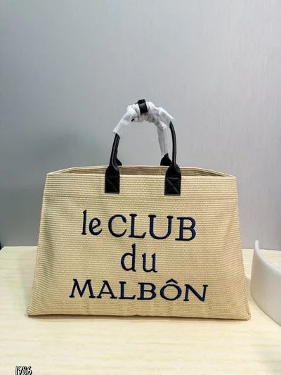 Golf Girl Daily Shopping Tote Bag
