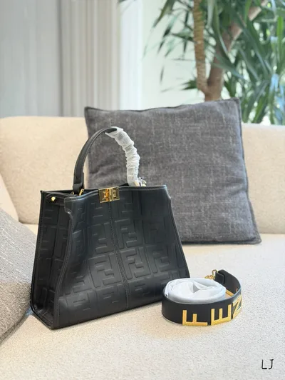 FENDI Peekaboo Isee U Handbag