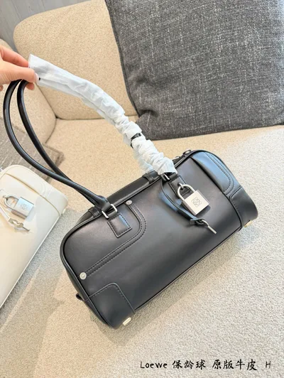 LOEWE Amazona Handbag