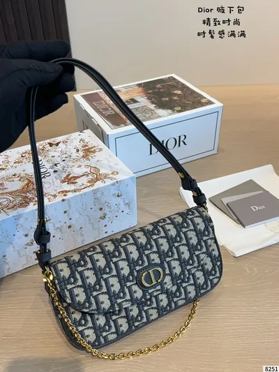 Dior 30 Montaigne Chain Bag