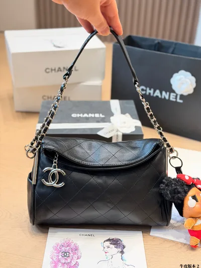 Vintage Chanel Flap Bag in Calfskin