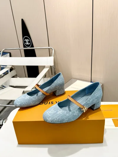 LV Louis Vuitton Mid-Heel Shoes with Genuine Leather Sole