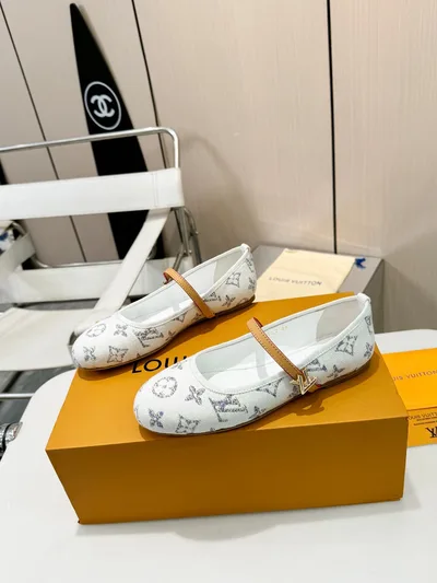 LV Louis Vuitton Flat Shoes