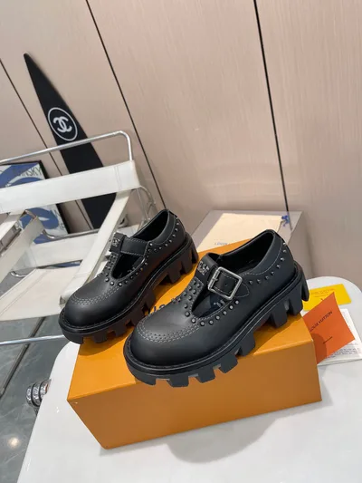 LV Rivet High Version Couple Shoes