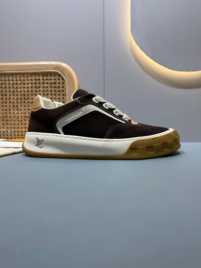 L TILTED Chunky Sneakers