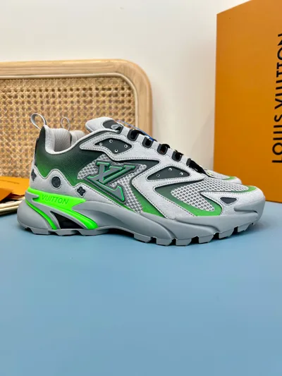 LV Runner Tatic Sneakers 2022SS
