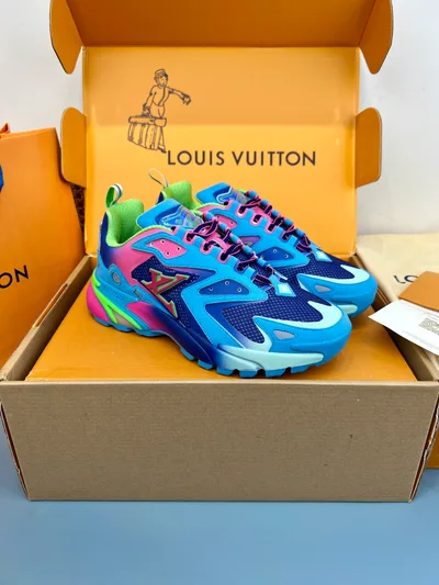 LV Runner Tatic Sneakers 2022SS