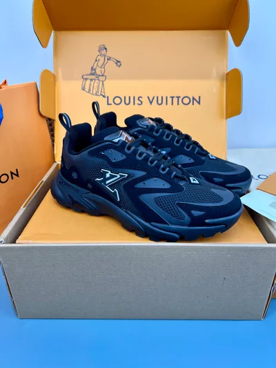 LV Runner Tatic Sneakers