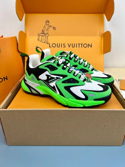 LV Runner Tatic Sneakers 2022SS
