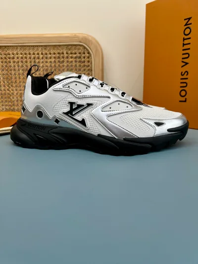 LV Runner Tatic Sneakers 2022SS
