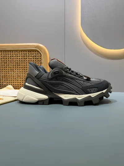 L Runner Summit 26FW