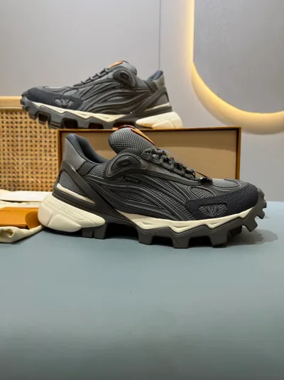 L Runner Summit 26FW
