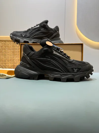 L Runner Summit 26FW