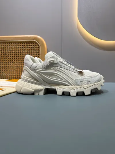 L Runner Summit 26FW